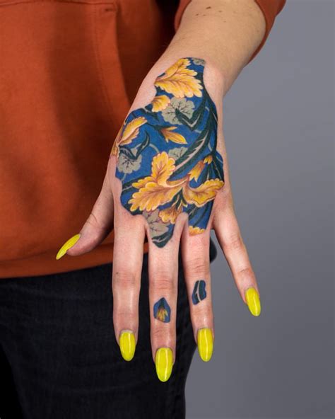 32 Brilliant Hand Tattoos For Women In 2024 32 Brilliant Hand Tattoos For Women In 2024