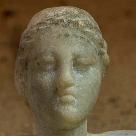 An Archaeologist Claims She S Found A Stunning Statue Of Cleopatra At Her Alleged Tomb An Archaeologist Claims She S Found A Stunning Statue Of Cleopatra At Her Alleged Tomb