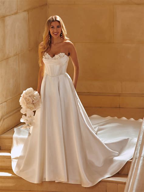Best Summer Wedding Dresses 2023