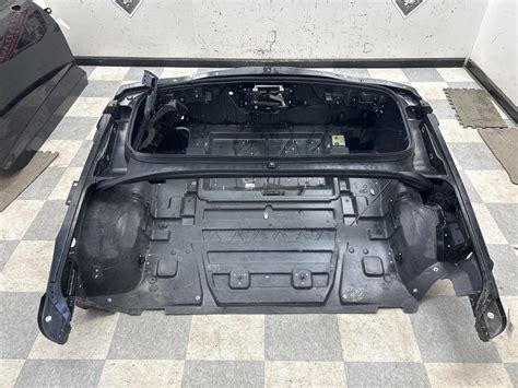 Cracked 2014 2019 C7 Chevrolet Corvette Convertible Oem Rear Tub Trunk