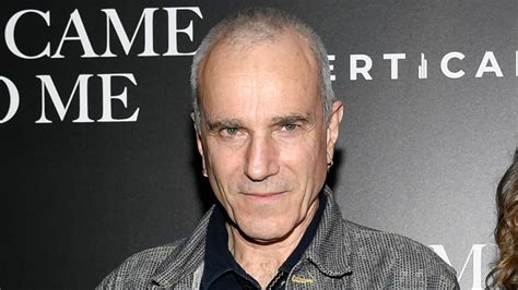 Daniel Day Lewis Un Retires From Acting For Son S Feature Directing Debut Daniel Day Lewis Un Retires From Acting For Son S Feature Directing Debut