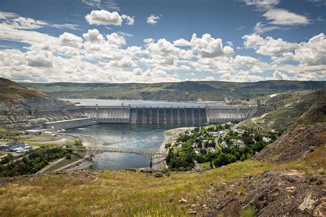 Grand Coulee Dam: Unveiling Nature's and Human Engineering Marvel
