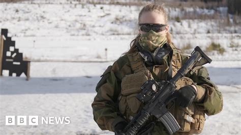Meet The Hunter Troop Norway S Tough As Nails Female Soldiers Bbc News