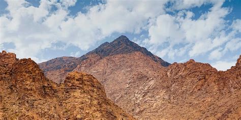 Moses Mountain Where Is The Real Mount Sinai Located Iflscience Moses Mountain Where Is The Real Mount Sinai Located Iflscience
