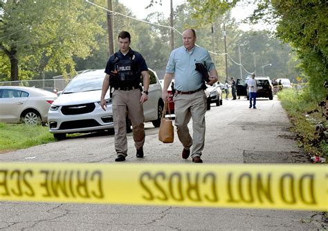 Suspect In Fatal Shooting Considered Armed And Dangerous Texarkana Suspect In Fatal Shooting Considered Armed And Dangerous Texarkana