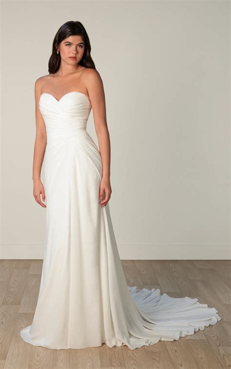 Discover the Allure of the Sweetheart A Line Wedding Dress