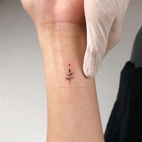 Tiny Tattoo Designs Wrist Female Tiny Tattoo Designs Wrist Female
