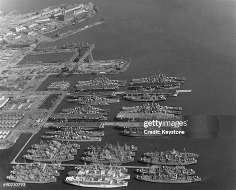 Us Navy Reserve Photos And Premium High Res Pictures Getty Images Us Navy Reserve Photos And Premium High Res Pictures Getty Images